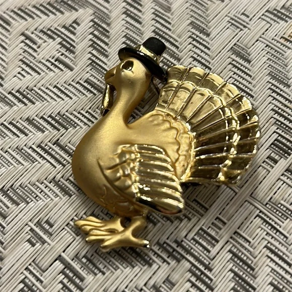Vintage Turkey Brooch. Thanksgiving Turkey - Picture 13 of 13